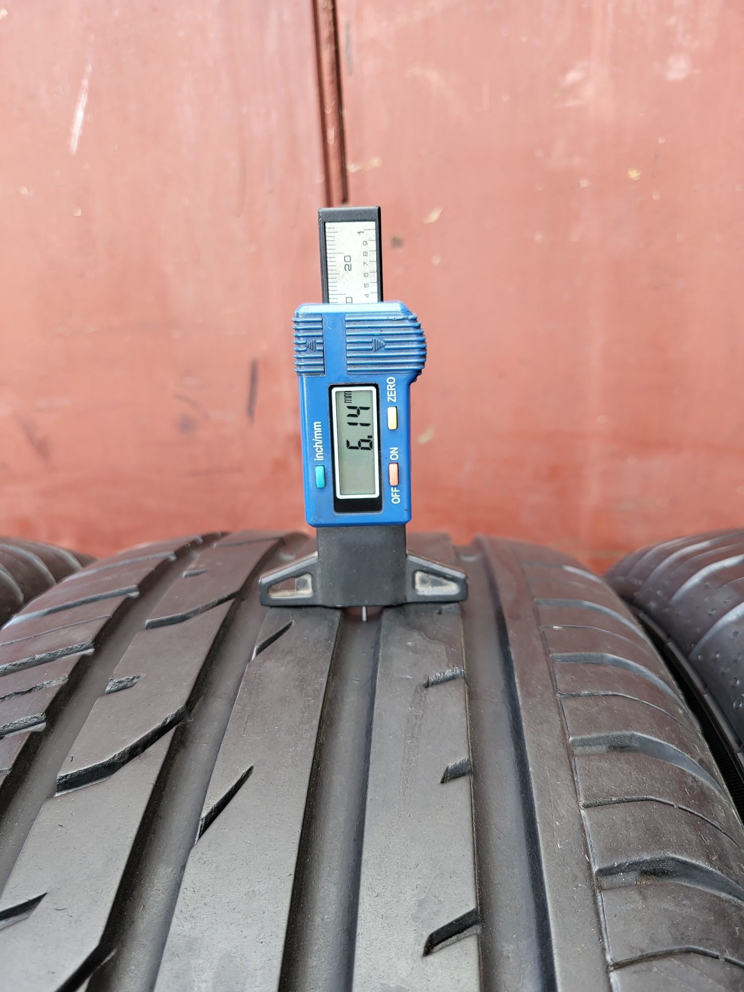 225/55/16 R16 Continental ContiPremiumContact 2 4шт ціна за 1шт шини