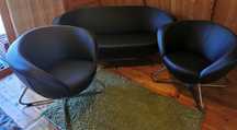 sofa oraz dwa fotele