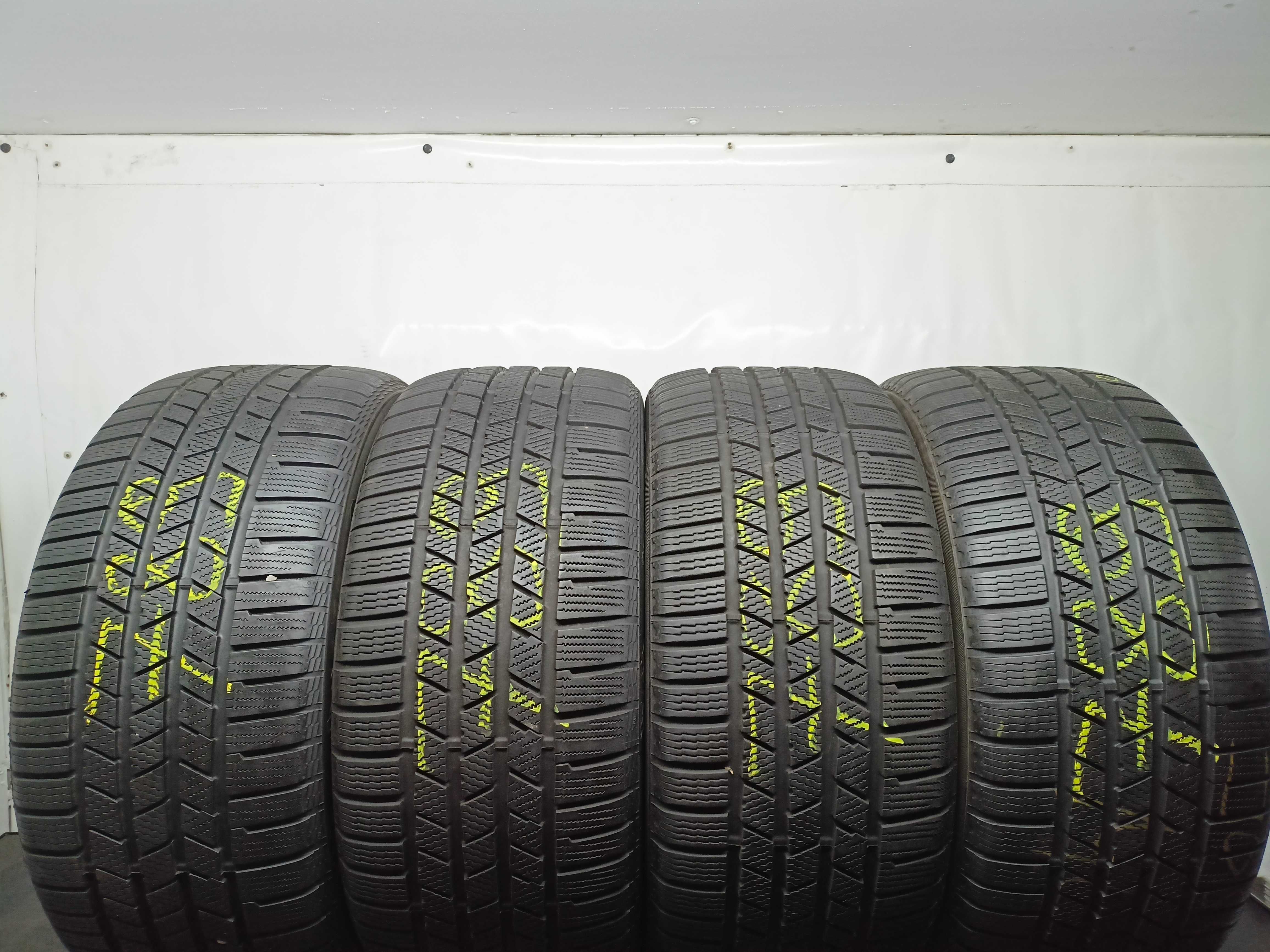 Continental CrossContact 295/40/20 19r. 110V 2x7,9mm 2x7,5mm (789)