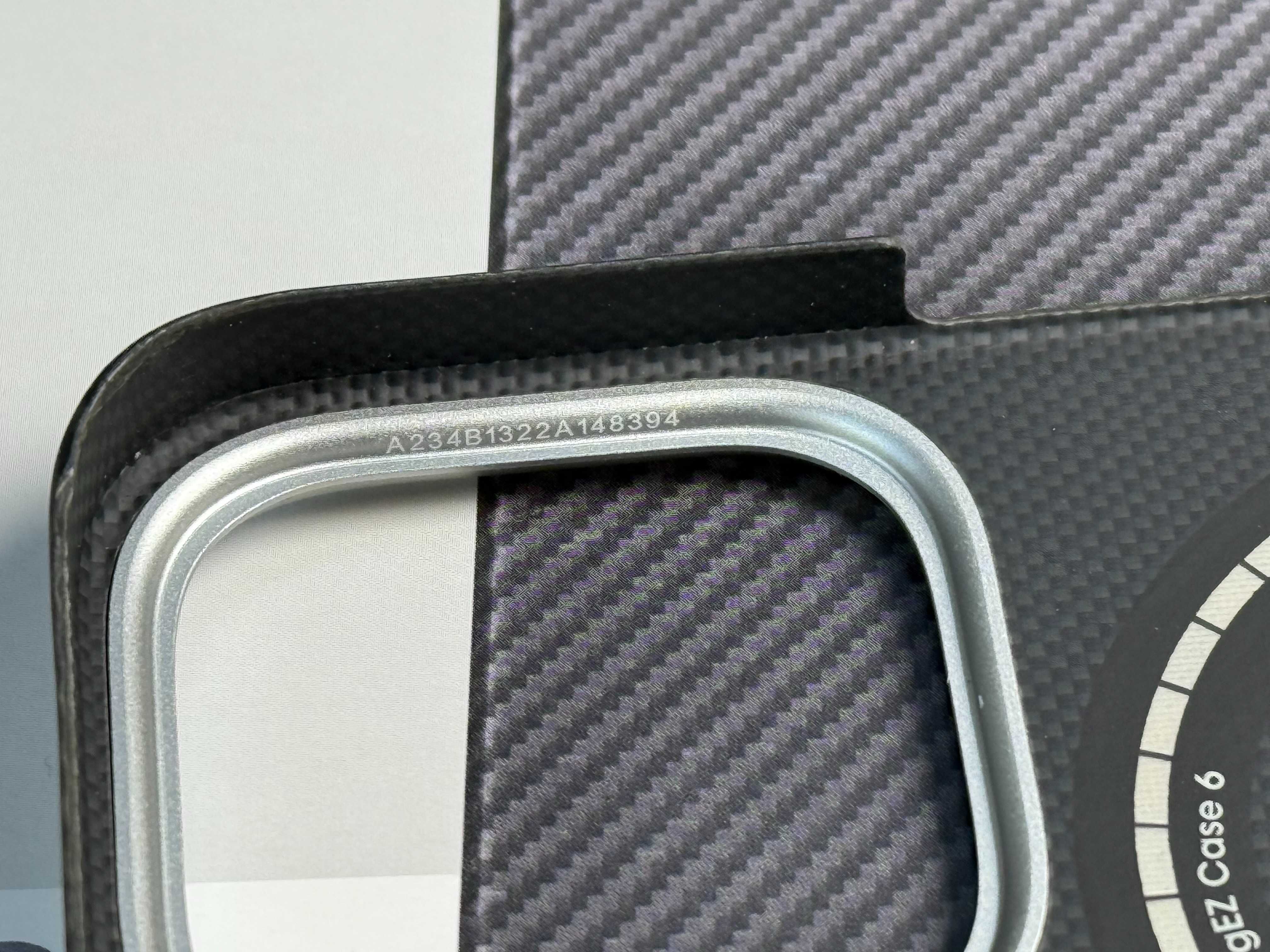 Чохол Pitaka Black/Grey Ultra-Slim iPhone 16 Pro карбон оригінал