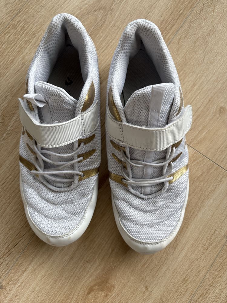 Buty sportowe Fila r.36