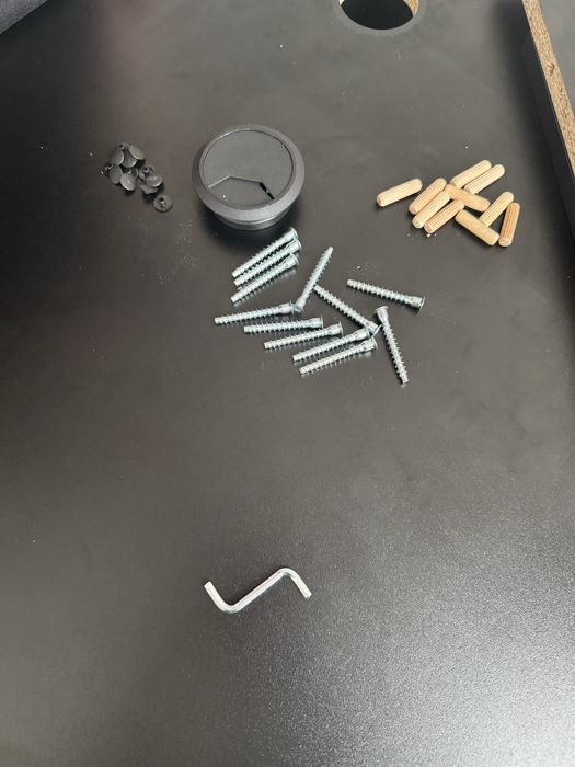 Ігровий/компютерний стіл