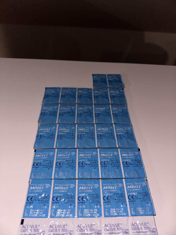 Soczewki jednodniowe Acuvue Oasys, Acuvue Moist 42 szt