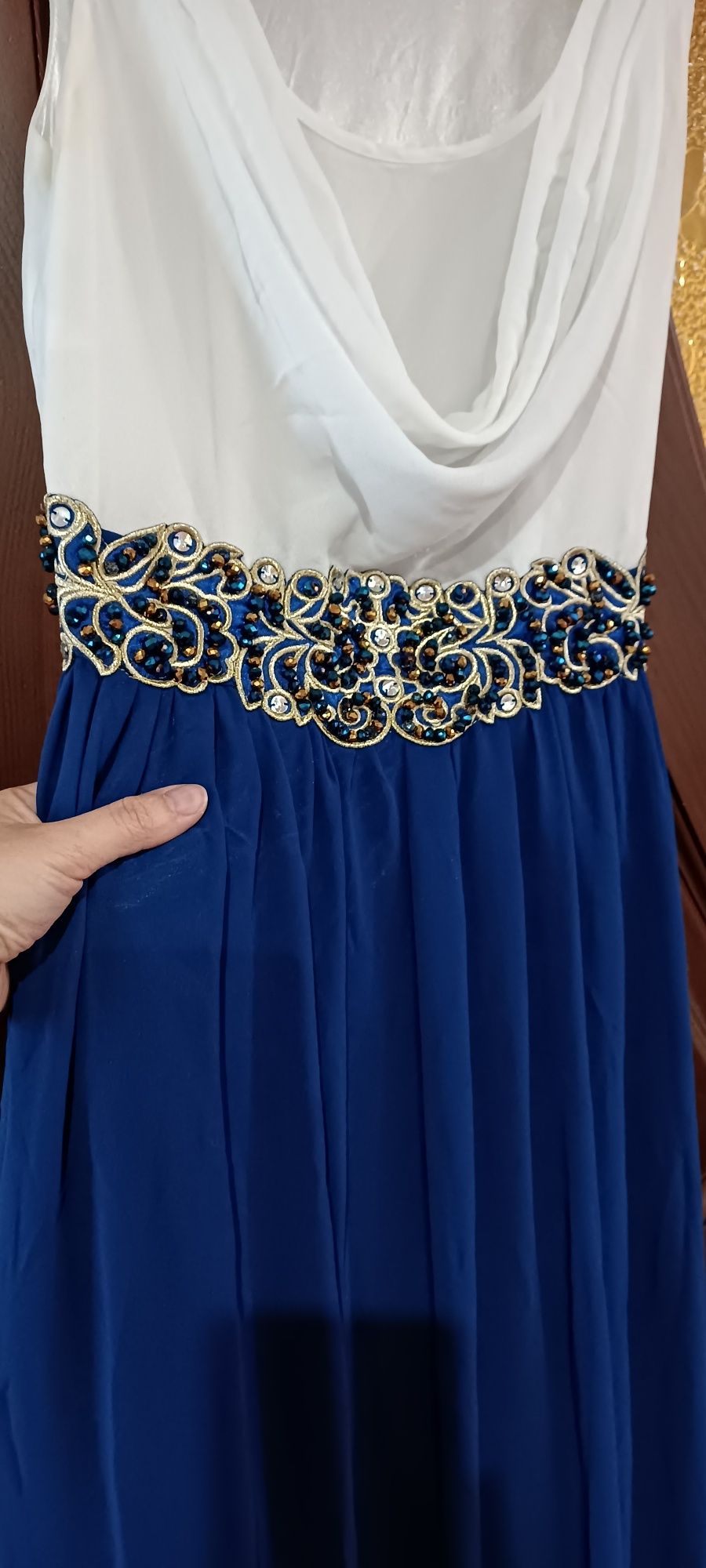 Випускна сукня,  44 розмір