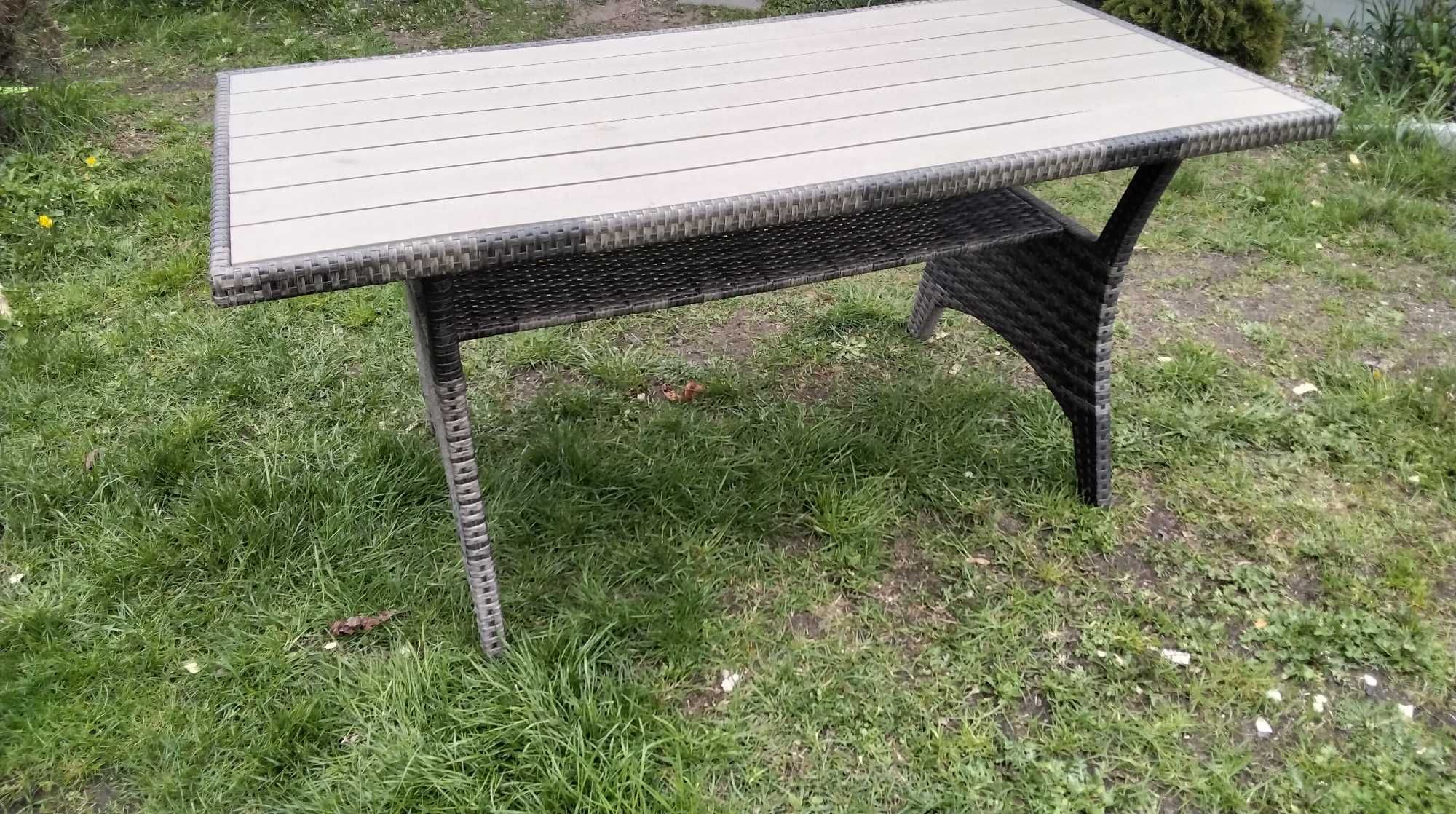 Stół z technoratanu taras