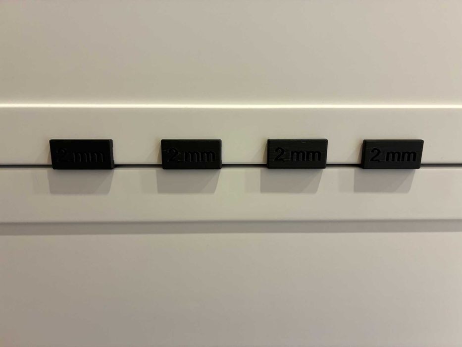 Zestaw podkładek dystansowych do montażu frontów 1–5 mm 40 sztuk