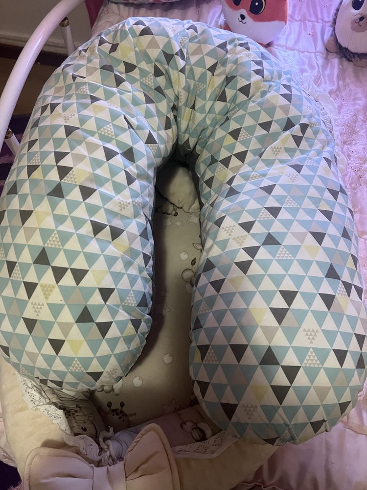 Ninho de bebe com almofada de amamentacao