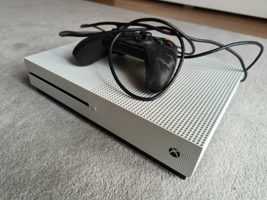 Xbox One S+pad+8 gier