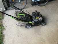 Kosiarka spalinowa z silnikiem Briggs stratton