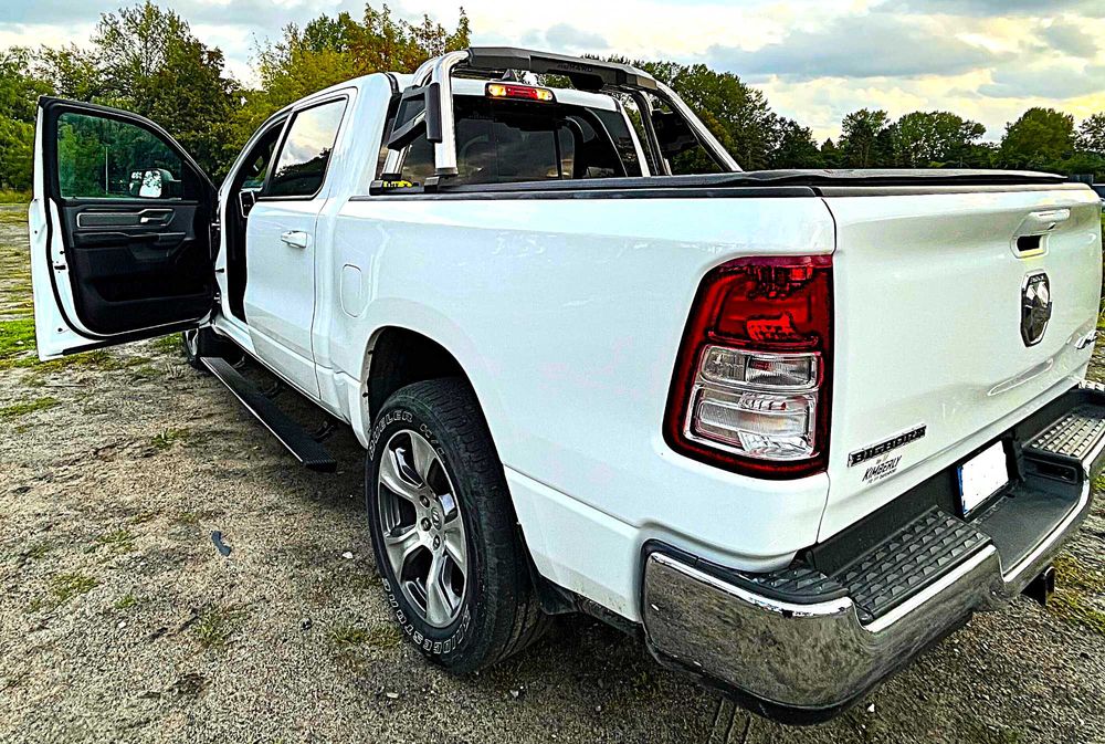 Dodge RAM 1500  3,6 V6 E-TORQUE  nowoczesna technologia spalanie 9 L
