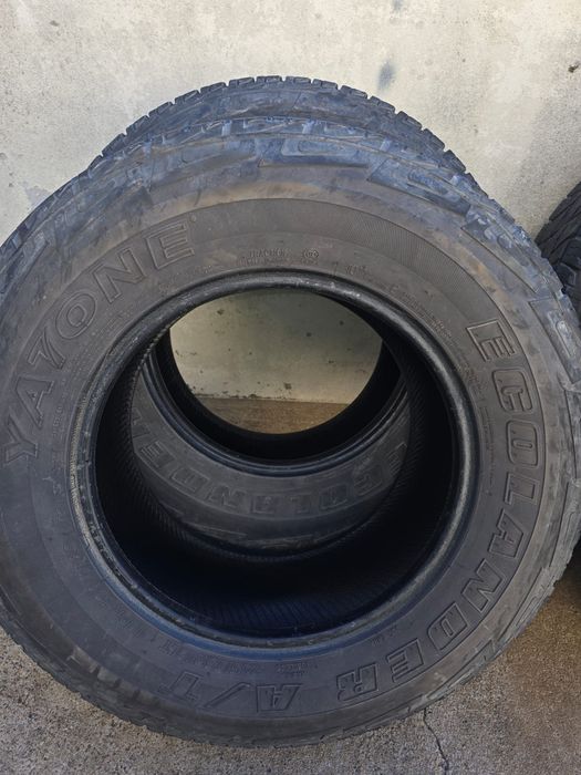 Pneus para jipe 245/75/16 LT