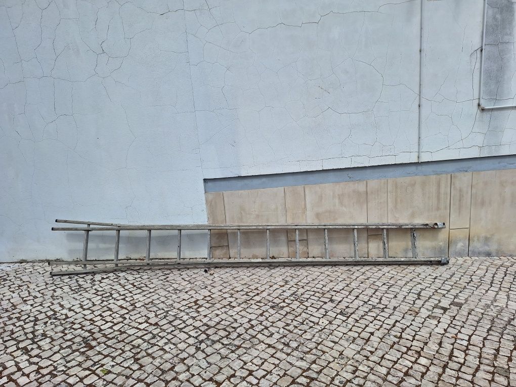 Escada de Alumínio