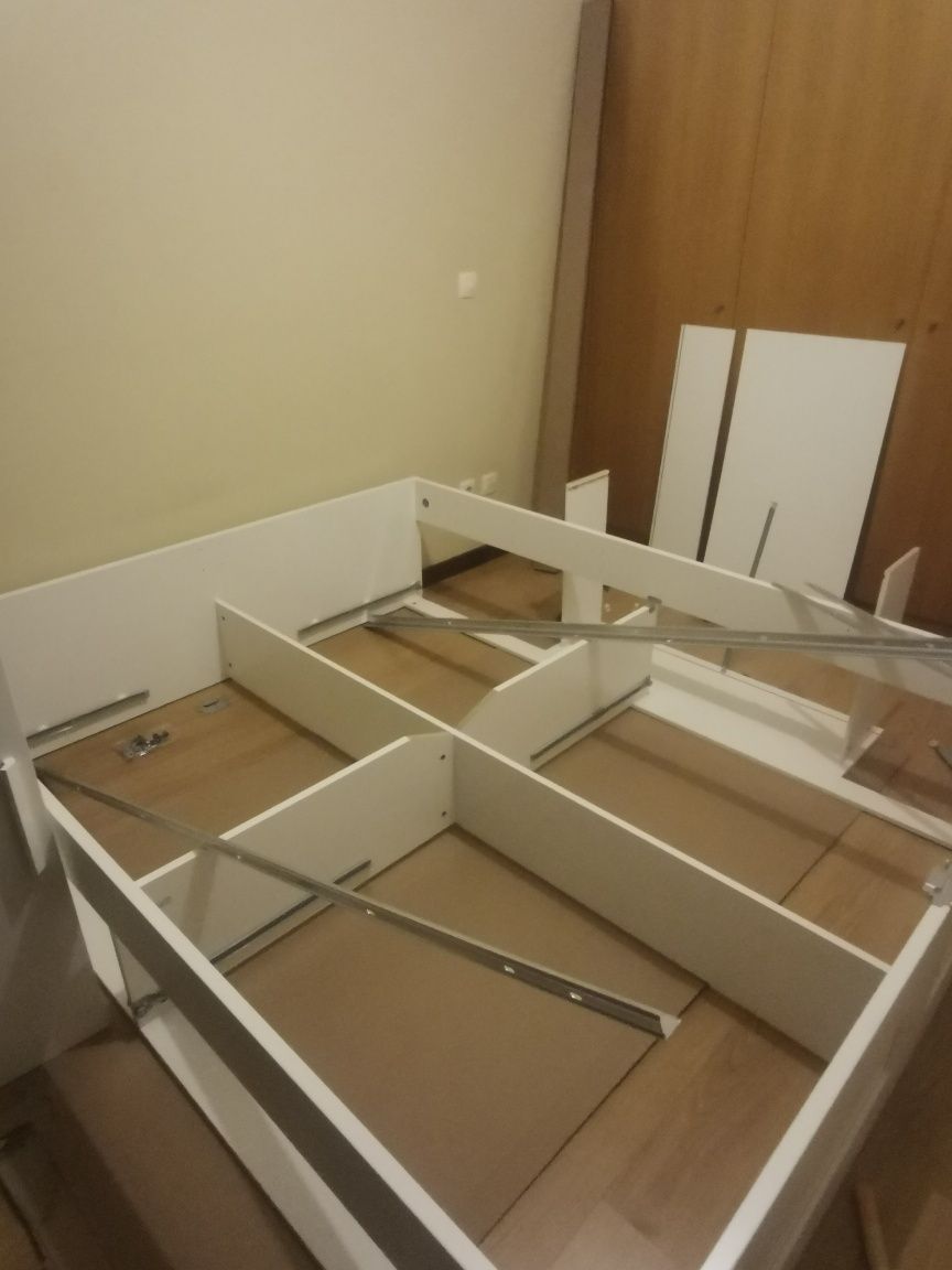 Montagens IKEA e reparações