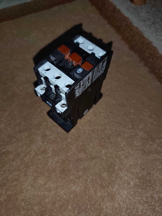 stycznik MOELLER DIL 0M-G  24V DC