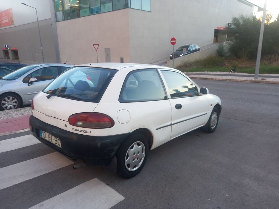 Mitsubish colt 1.3 GLI ipo em dia