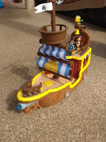 Barco dos piratas do Jake