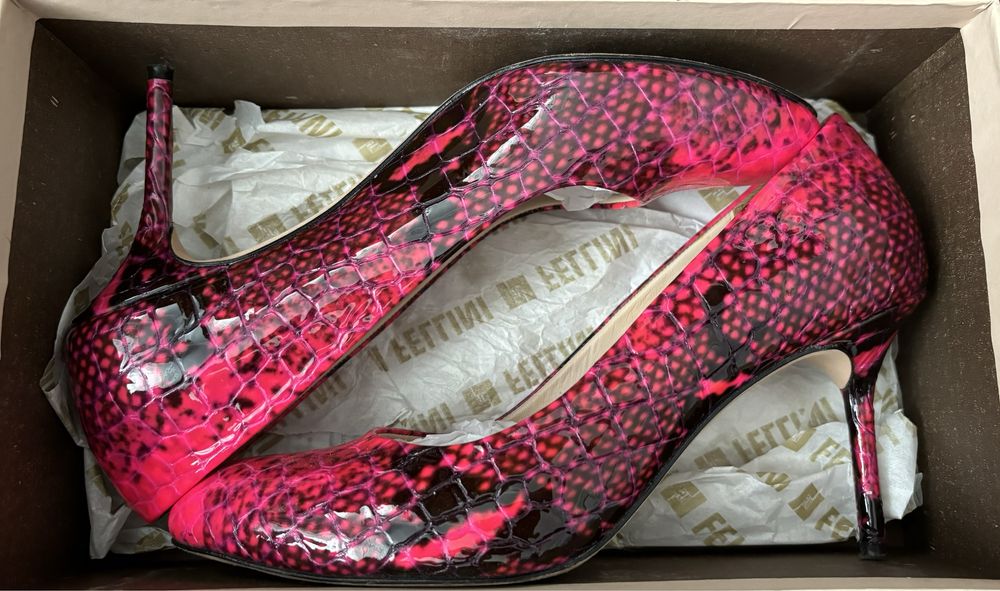 Туфли Fellini 39 р.