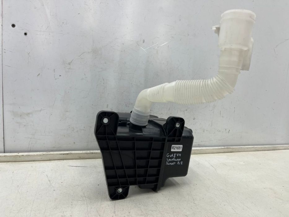 Zbiorniczek spryskiwaczy VW Golf 7 VII + Sportsvan Passat B8 12-23r. na płyn do szyby BEZ pompki