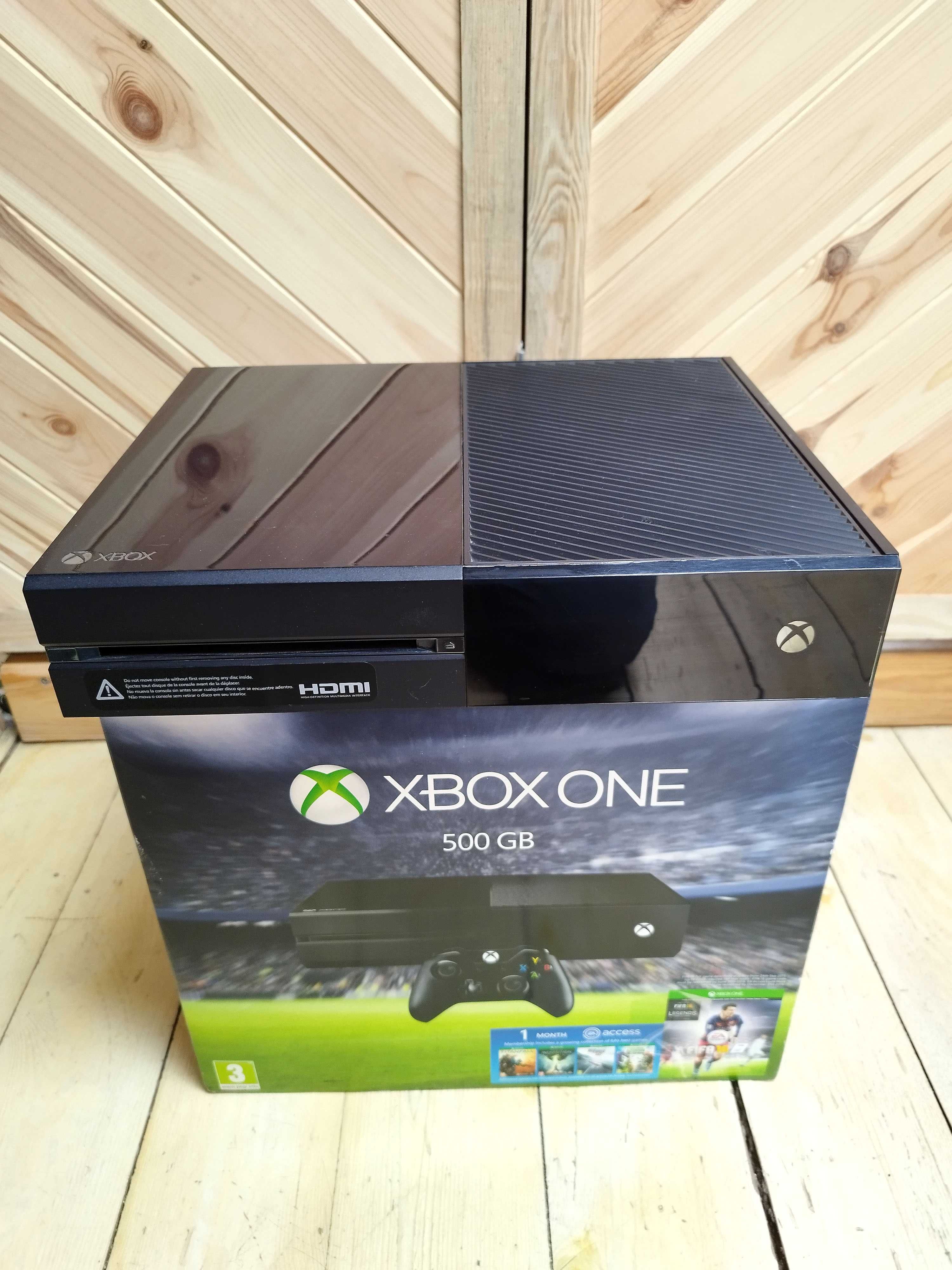 Konsola Xbox One 500 GB czarna + pad + gry FIFA 17 , FISHING SIM WORLD