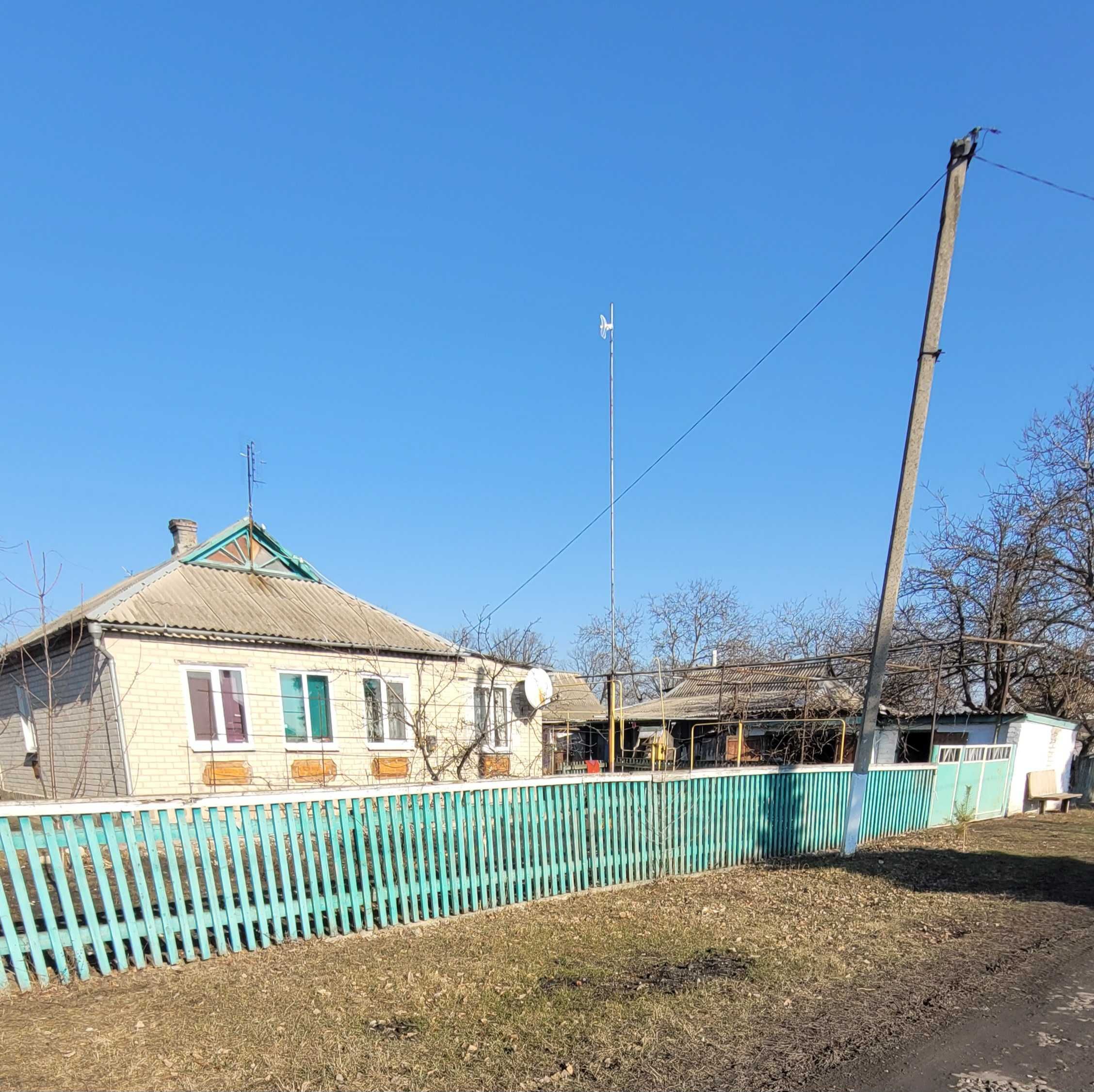 Продається будинок (не здається, живуть власники будинку)