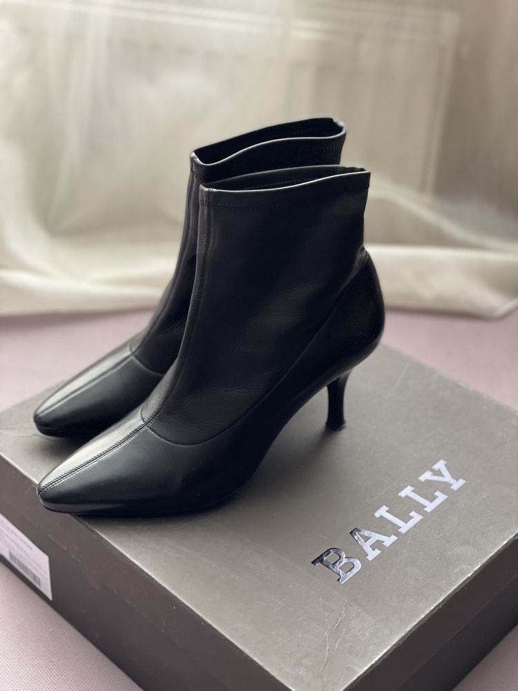 -60% BALLY (Швейцария), ботильоны, размер 38,5 новые, оригинал