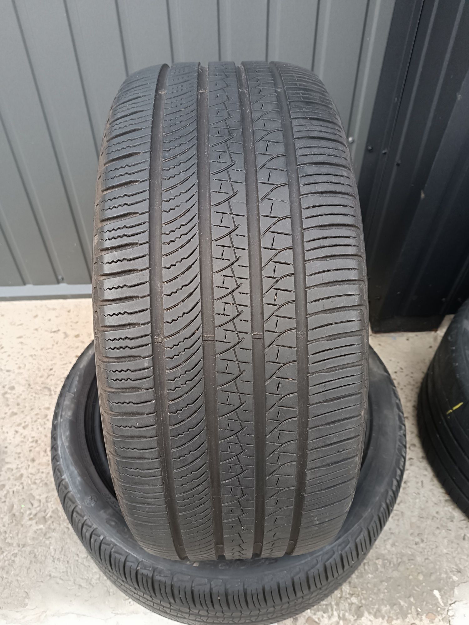 Всесезонні шини 285/40/22 110Y Pirelli Scorpion All Season пара