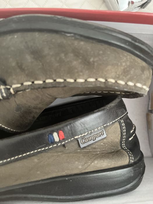 Sapatos mocassin toupeira, muito estimados