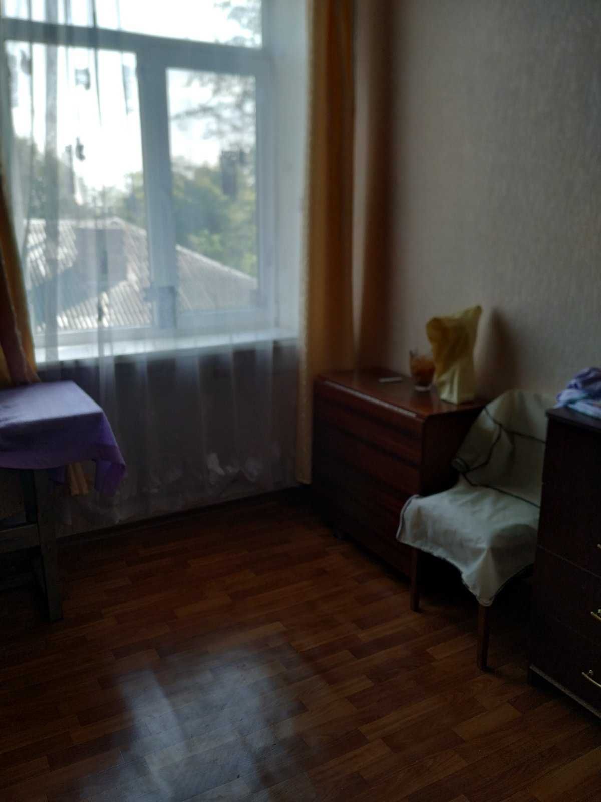 ПРОДАЖ мебльованої 2-кімн. з АО, пров. Б. Хмельницького (А)