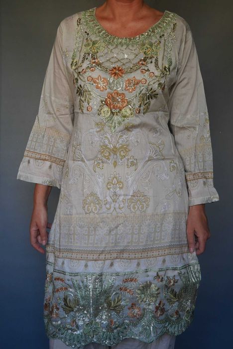 Туника индийская, сари