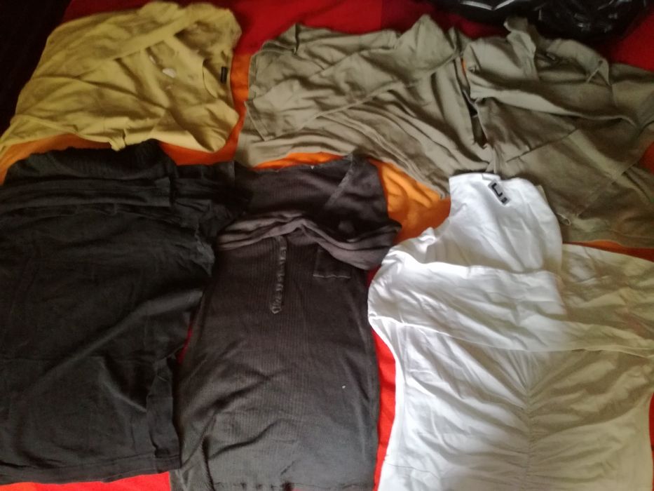 Camisolas e t-shirt femininos tamanhos 36 e 38