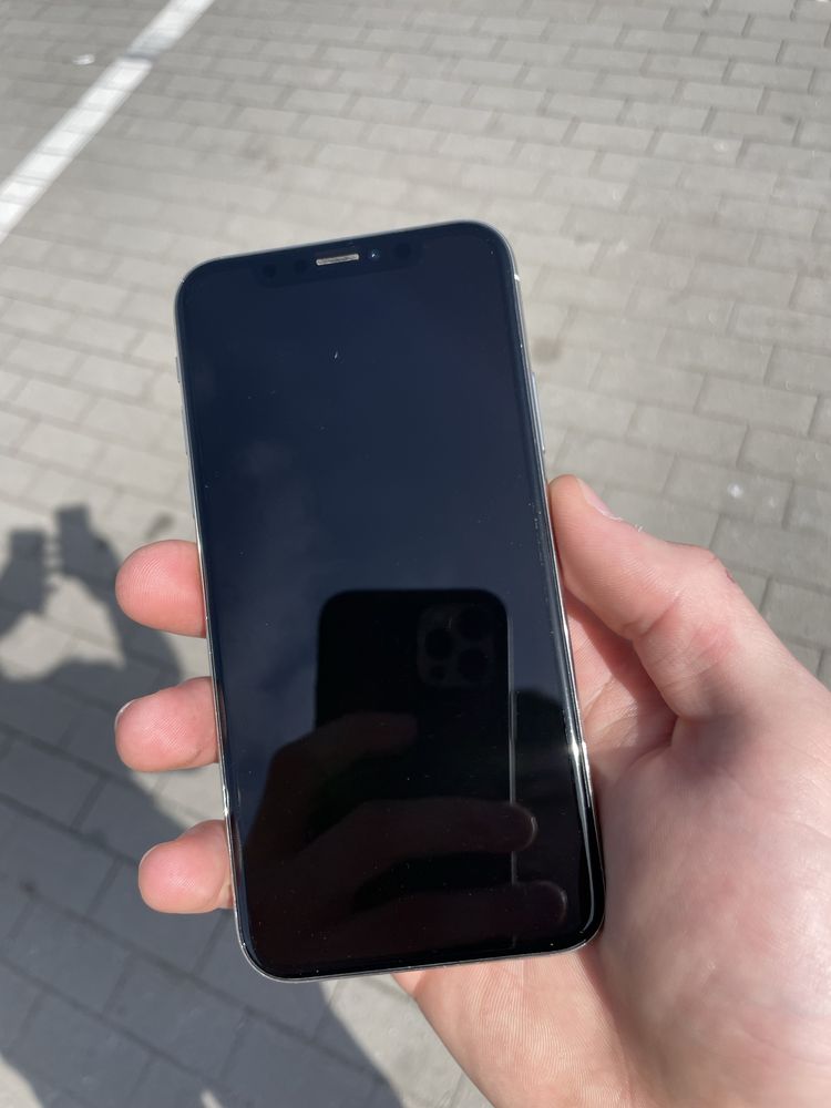 Продам Iphone X (10) на 64