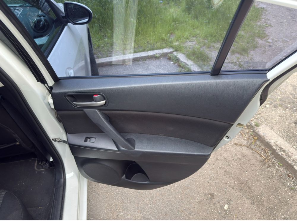 Продам власне авто Mazda3, 2012 рік, 2 л, автомат