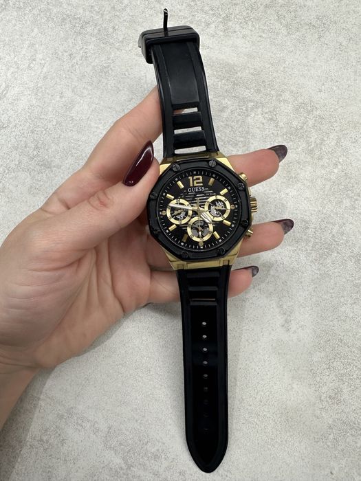 Чоловічий годинник guess