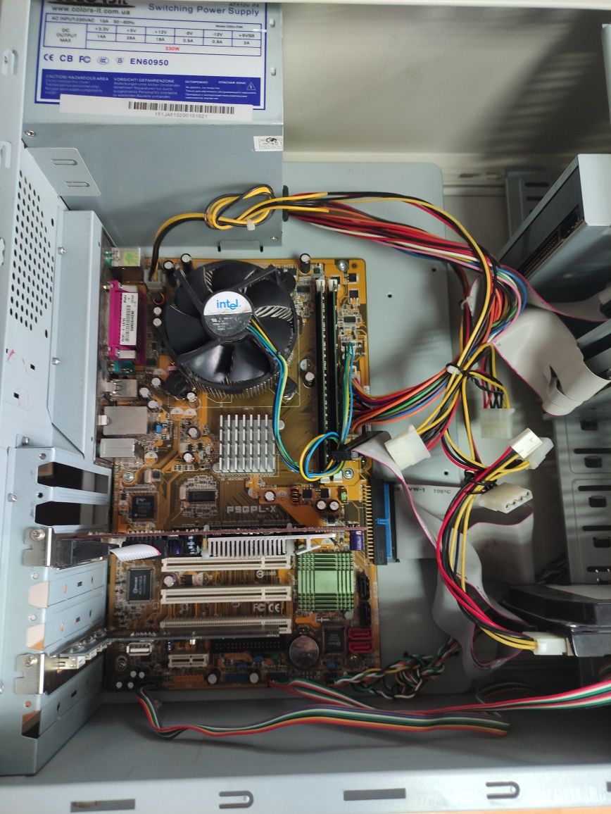 Дешевий комп'ютер на Pentium 4 2 ядра для дому чи роботи