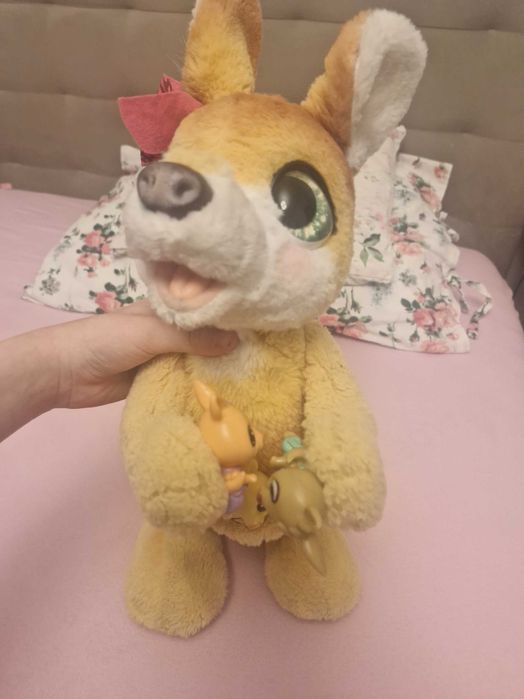 Kangur furReal Josie interaktywna zabawka kangurzyca z bobasami