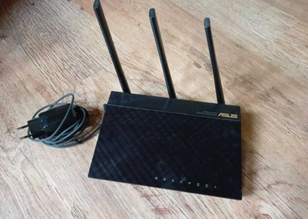 Router Asus Ac1750, w zestawie z oryginalnym zasilaczem