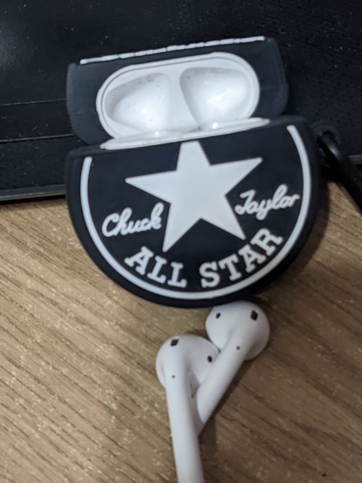 AirPods 2 case,  кейс , чехол . Converse.