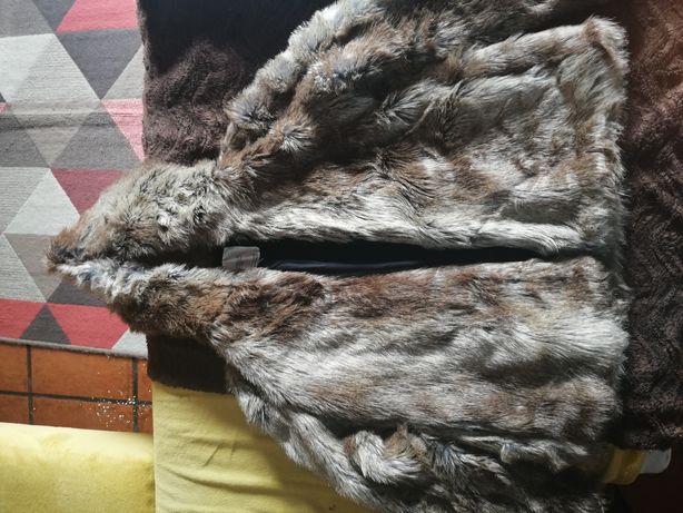 Casaco feminino de imitação de casaco de peles com capuz