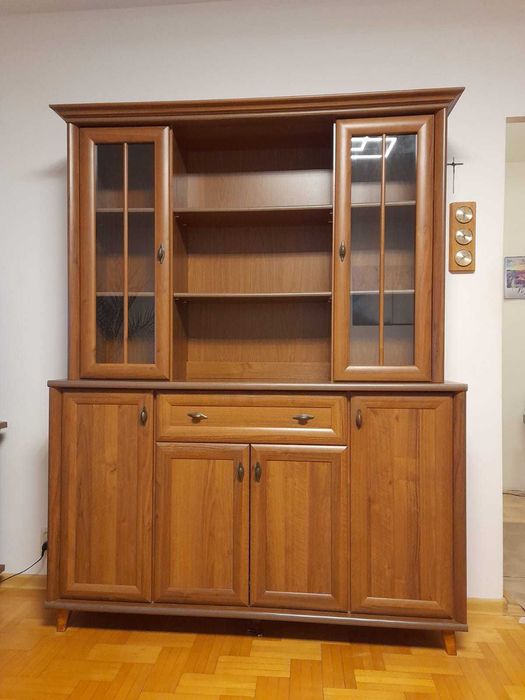 Oddam zadbane meble w dobre ręce