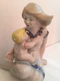 Порцелянова статуетка «Материнство, мама з немовлям» зхк Полонне