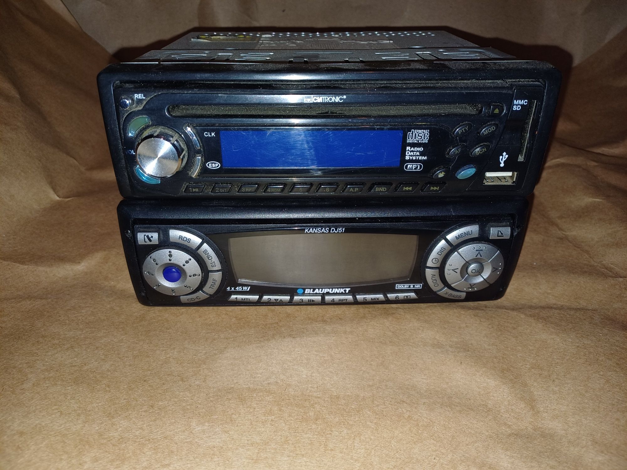 Radio                   .
