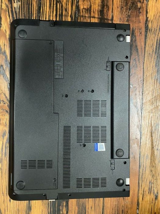 Lenovo E570 [i5-7200u - 8GB - SSD m2 256 GB]