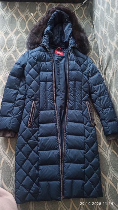 Пальто жіноче з натуральним хутром