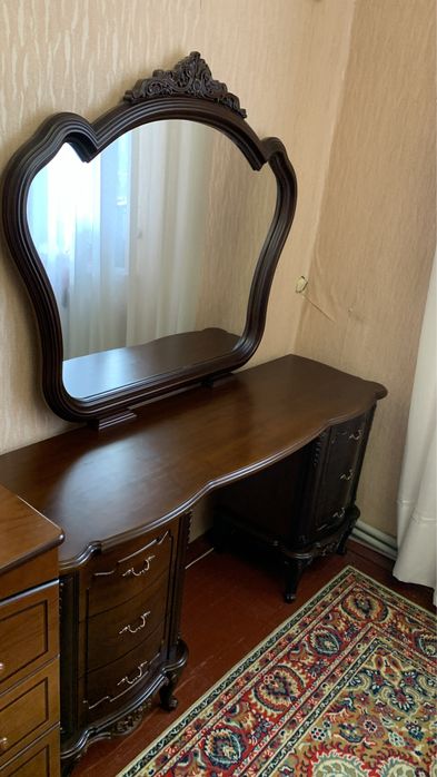 Спальня з ясення та натуральноі шкіри