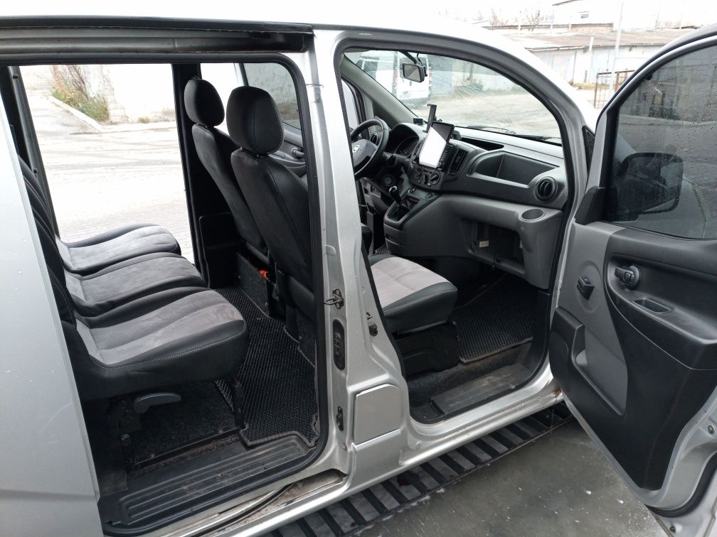 Продам Nissan NV 200