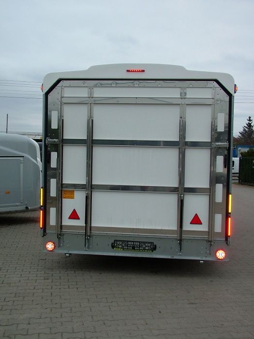 Przyczepa Autotransporter do przewozu samochodów całkowicie zabudowana