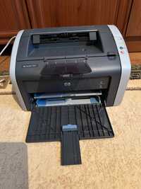 Лазерный принтер HP Laserjet 1010 в отличном состоянии