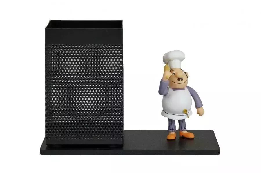 Przybornik biurkowy z figurką Bartolini Bartłomiej. Tisso Toys