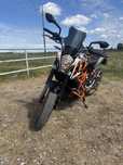 —-KTM Duke 390——
