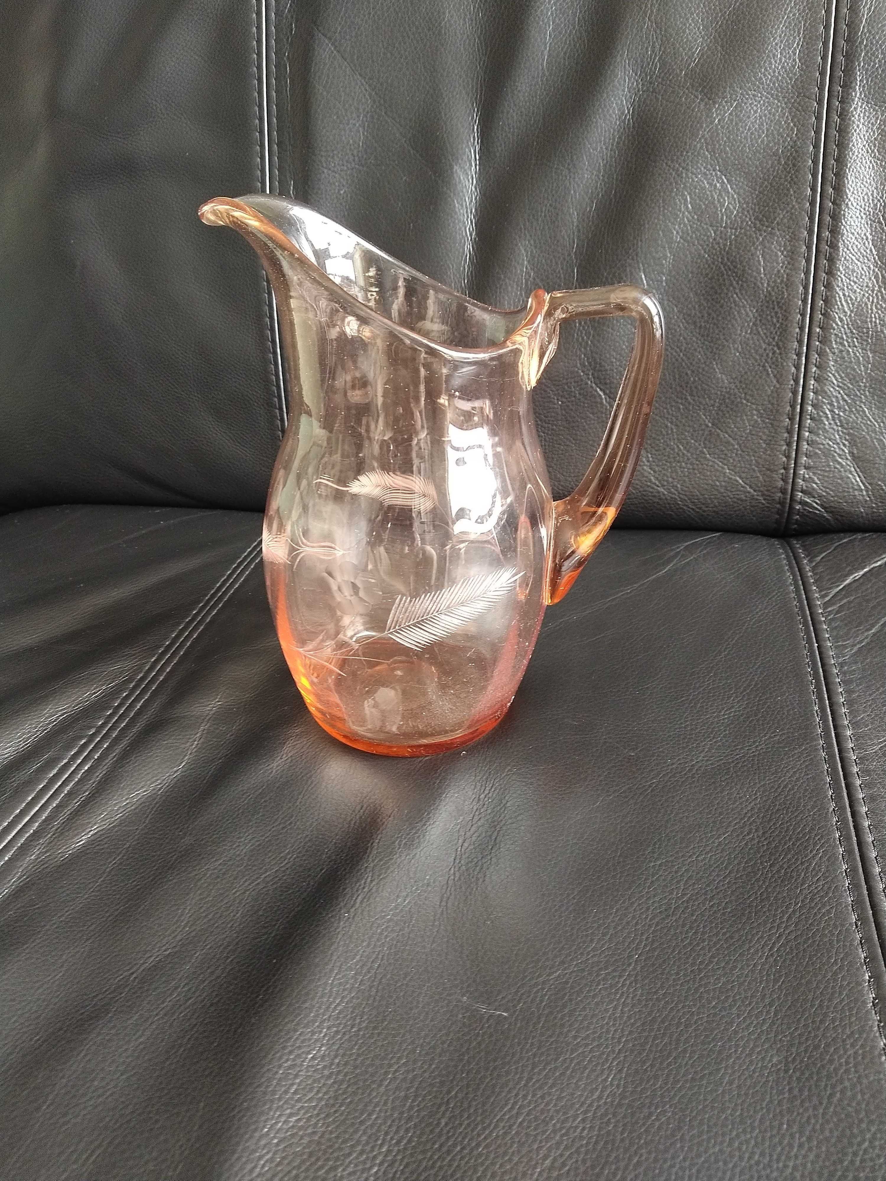 Antigo conjunto de jarro com 6 copos, vidro lapidado "Casca Cebola"